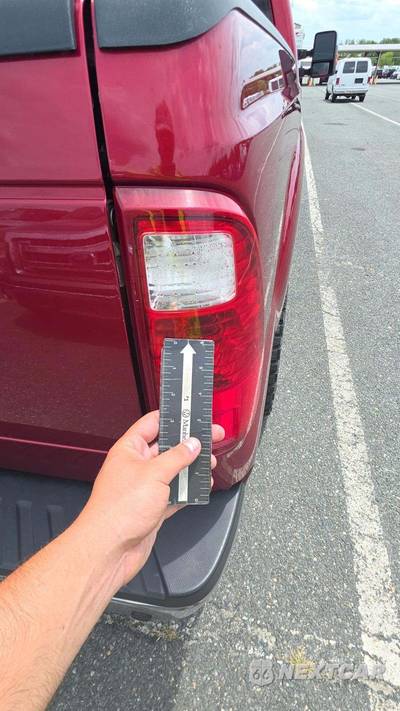 2016 Ford Super Duty F-250 Lariat Crew Cab Medium Bed - zdjęcie 39 z 44 - miniatura