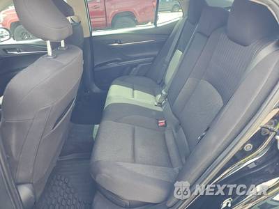 2025 Toyota Camry LE - zdjęcie 13 z 35 - miniatura