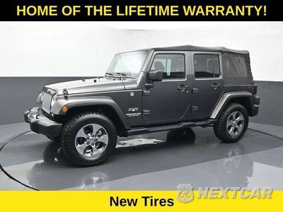 2017 Jeep Wrangler Unlimited Sahara - zdjęcie 2 z 50 - miniatura