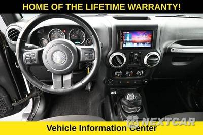 2017 Jeep Wrangler Unlimited Sahara - zdjęcie 15 z 50 - miniatura