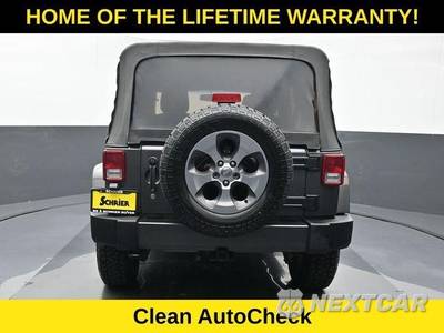 2017 Jeep Wrangler Unlimited Sahara - zdjęcie 5 z 50 - miniatura