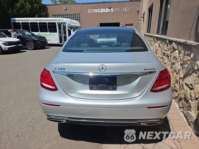 2020 Mercedes-Benz E 350 4MATIC Sedan - zdjęcie 5 z 30 - miniatura