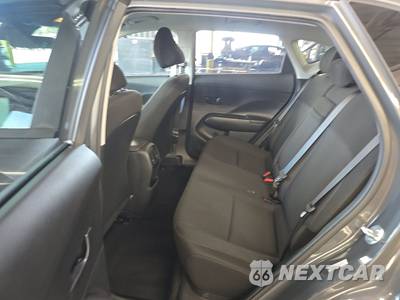 2024 Hyundai Kona Electric SEL - zdjęcie 13 z 32 - miniatura