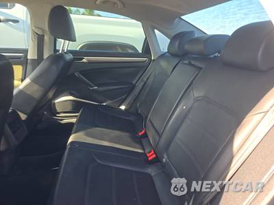 2018 Volkswagen Passat 2.0T R-Line - zdjęcie 13 z 38 - miniatura