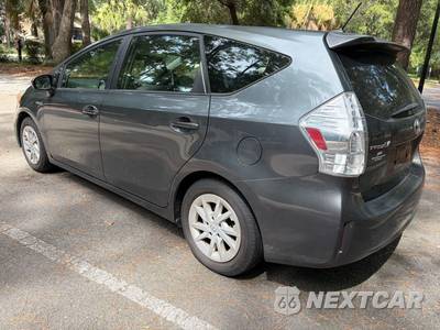 2012 Toyota Prius v Three - zdjęcie 6 z 21 - miniatura