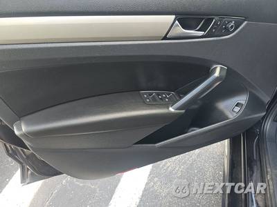 2022 Volkswagen Passat 2.0T SE - zdjęcie 9 z 23 - miniatura