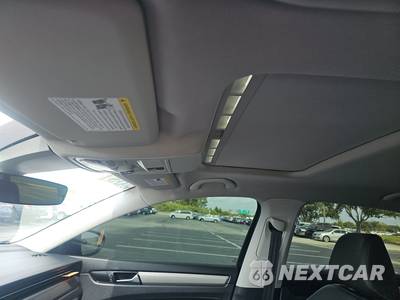2022 Volkswagen Passat 2.0T SE - zdjęcie 18 z 23 - miniatura
