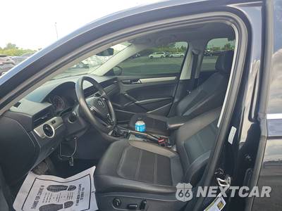 2022 Volkswagen Passat 2.0T SE - zdjęcie 7 z 23 - miniatura