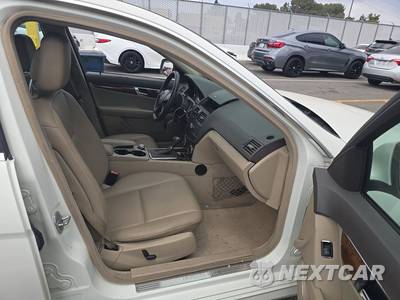 2009 Mercedes-Benz C 300 - zdjęcie 8 z 37 - miniatura