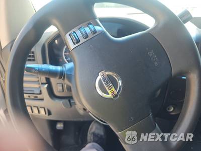 2012 Nissan TITAN SV Crew Cab Short Bed - zdjęcie 10 z 27 - miniatura