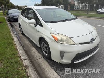 2015 Toyota Prius Two - zdjęcie 1 z 11 - miniatura