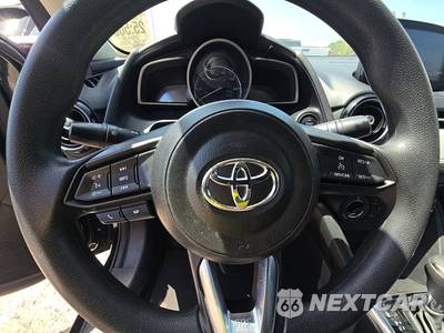 2019 Toyota Yaris LE Sedan - zdjęcie 16 z 32 - miniatura