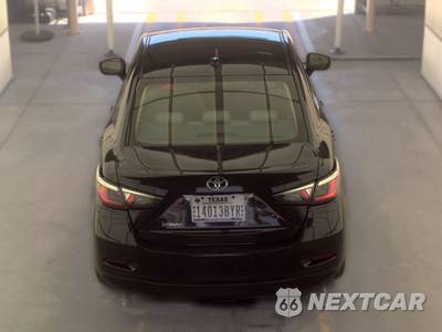 2019 Toyota Yaris LE Sedan - zdjęcie 6 z 32 - miniatura