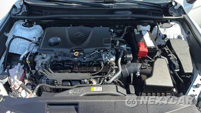 2024 Toyota Camry XLE - zdjęcie 34 z 36 - miniatura