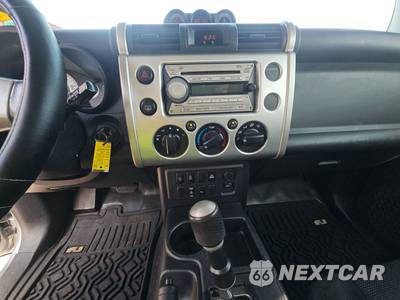 2008 Toyota FJ Cruiser w/Rear Doors - zdjęcie 11 z 60 - miniatura