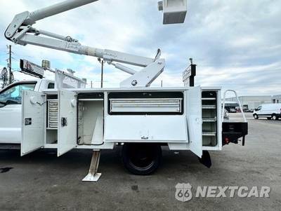 2009 Ford Super Duty F-550 Cab Chassis XL Regular Cab DRW - zdjęcie 9 z 24 - miniatura
