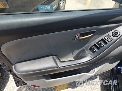 2010 Hyundai Elantra SE Sedan - zdjęcie 9 z 45 - miniatura