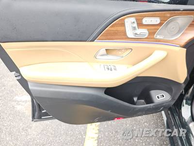 2025 Mercedes-Benz GLS 450 4MATIC - zdjęcie 9 z 27 - miniatura