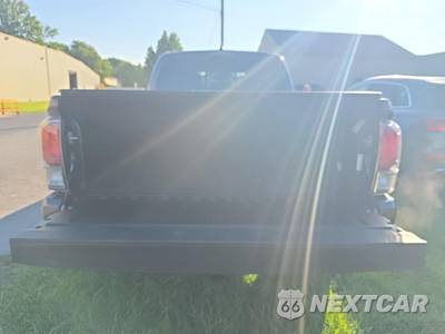 2022 Toyota Tacoma TRD Sport Crew Cab Long Bed - zdjęcie 13 z 16 - miniatura