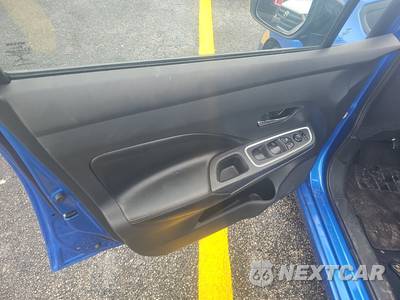 2020 Nissan Versa SR - zdjęcie 9 z 19 - miniatura