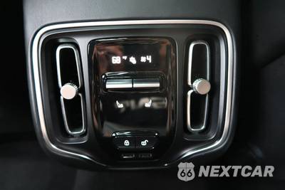 2021 Aston Martin DBX - zdjęcie 45 z 48 - miniatura