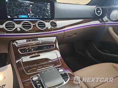 2023 Mercedes-Benz E 450 4MATIC Sedan - zdjęcie 11 z 19 - miniatura