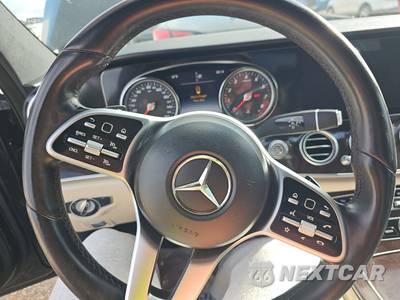 2019 Mercedes-Benz E 450 4MATIC Sedan - zdjęcie 10 z 26 - miniatura