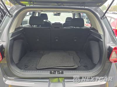 2025 Hyundai Venue SEL - zdjęcie 16 z 27 - miniatura