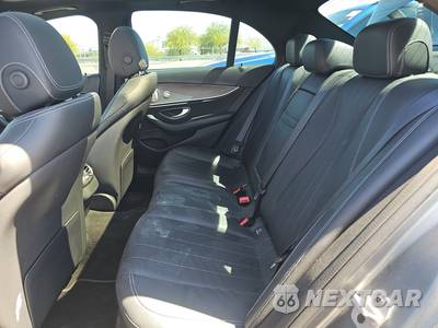 2021 Mercedes-Benz E 350 Sedan - zdjęcie 13 z 21 - miniatura
