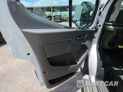 2025 Ford Transit 250 Cargo Van Low Roof 130.0" WB - zdjęcie 9 z 23 - miniatura