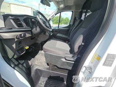 2025 Ford Transit 250 Cargo Van Low Roof 130.0" WB - zdjęcie 7 z 19 - miniatura