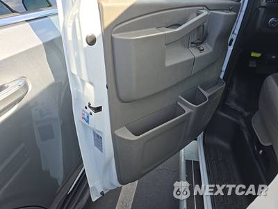 2025 GMC Savana 2500 Cargo Van 1WT 135.0" WB - zdjęcie 9 z 20 - miniatura