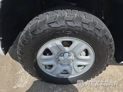 2023 Toyota Tundra SR Crew Cab Short Bed - zdjęcie 8 z 22 - miniatura