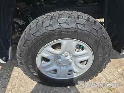 2023 Toyota Tundra SR Crew Cab Short Bed - zdjęcie 11 z 22 - miniatura