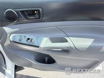 2013 Toyota Tacoma PreRunner Extended Cab Medium Bed w/Rear Doors - zdjęcie 17 z 18 - miniatura