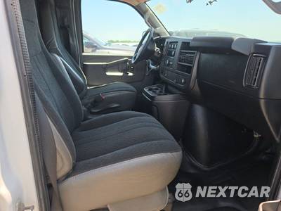 2020 GMC Savana 2500 Cargo Van 1WT 135.2" WB - zdjęcie 8 z 29 - miniatura