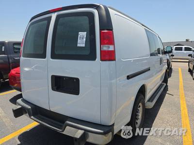 2020 GMC Savana 2500 Cargo Van 1WT 135.2" WB - zdjęcie 4 z 29 - miniatura