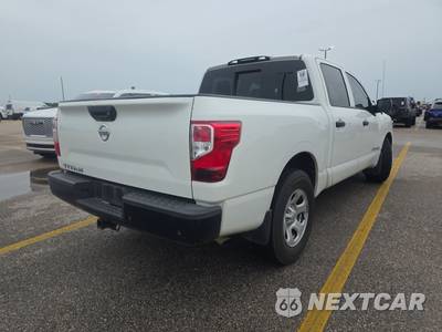 2021 Nissan TITAN S Crew Cab Short Bed - zdjęcie 4 z 17 - miniatura