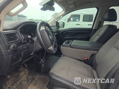 2021 Nissan TITAN S Crew Cab Short Bed - zdjęcie 7 z 17 - miniatura