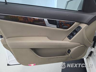 2013 Mercedes-Benz C 300 4MATIC Sedan - zdjęcie 9 z 25 - miniatura