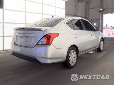 2019 Nissan Versa Sedan SV - zdjęcie 4 z 47 - miniatura