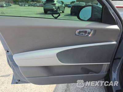 2025 Hyundai IONIQ 6 SEL - zdjęcie 9 z 22 - miniatura