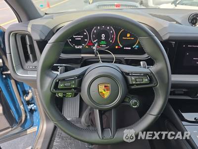 2026 Porsche Cayenne E-Hybrid - zdjęcie 10 z 20 - miniatura