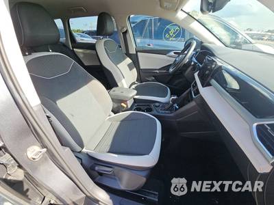2025 Volkswagen Taos SE - zdjęcie 8 z 24 - miniatura
