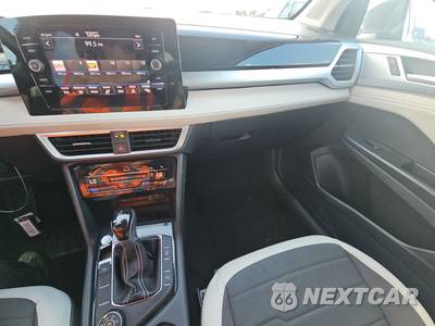 2025 Volkswagen Taos SE - zdjęcie 11 z 24 - miniatura