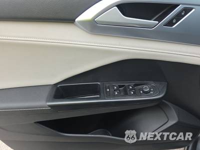 2025 Volkswagen Taos SE - zdjęcie 9 z 23 - miniatura