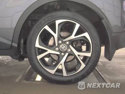 2018 Toyota C-HR XLE - zdjęcie 12 z 45 - miniatura