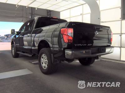2018 Nissan TITAN XD SV Crew Cab Medium Bed - zdjęcie 6 z 22 - miniatura