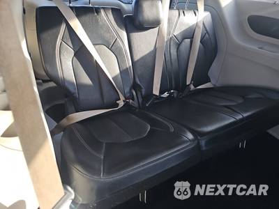 2020 Chrysler Pacifica Touring L 121.6" WB - zdjęcie 14 z 25 - miniatura