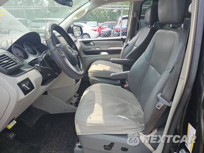2012 Volkswagen Routan SE 121.2" WB - zdjęcie 7 z 38 - miniatura